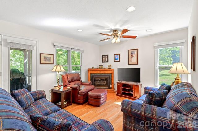 307 Blue Ridge Drive S 4, Marion, NC 28752