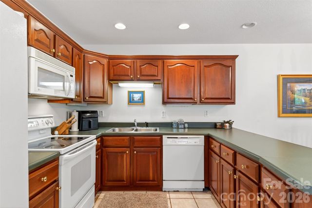 307 Blue Ridge Drive S 4, Marion, NC 28752