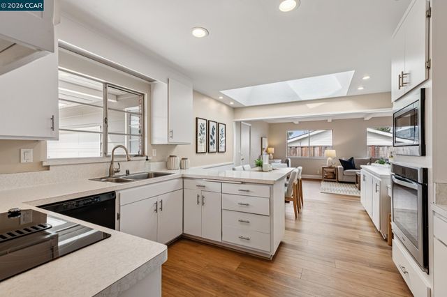 1103 Larch Avenue, Moraga, CA 94556