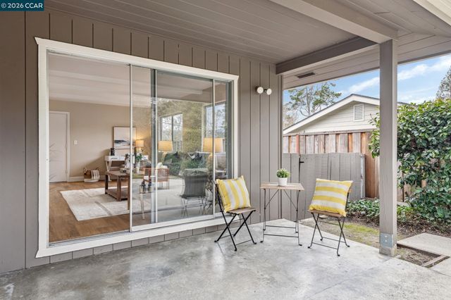 1103 Larch Avenue, Moraga, CA 94556