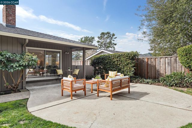 1103 Larch Avenue, Moraga, CA 94556