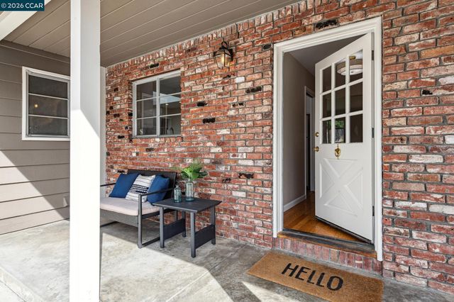 1103 Larch Avenue, Moraga, CA 94556