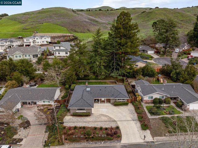 1103 Larch Avenue, Moraga, CA 94556