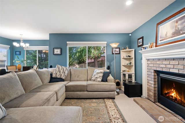 4851 NW Walgren Drive, Silverdale, WA 98383