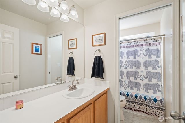 4851 NW Walgren Drive, Silverdale, WA 98383