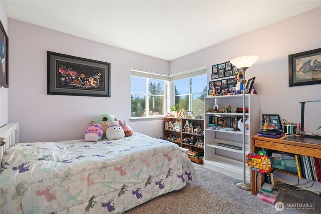 4851 NW Walgren Drive, Silverdale, WA 98383