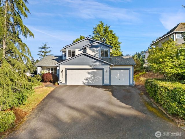 4851 NW Walgren Drive, Silverdale, WA 98383