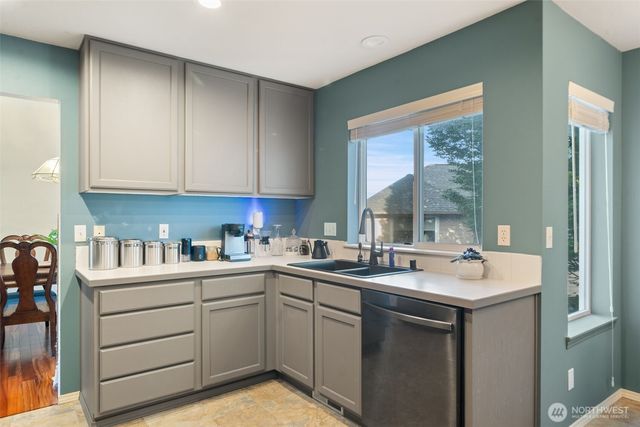 4851 NW Walgren Drive, Silverdale, WA 98383