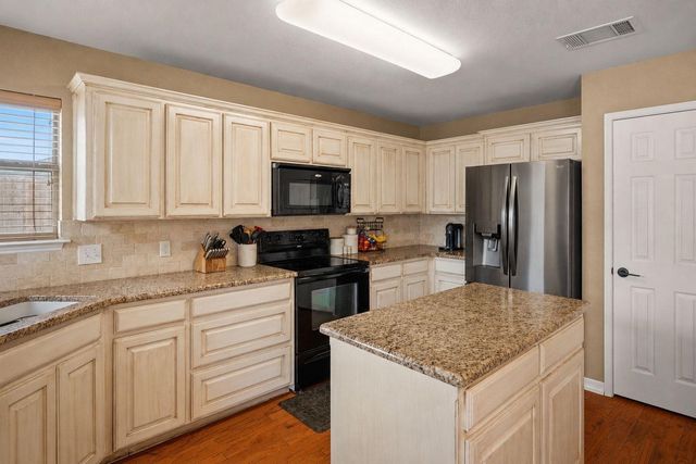 604 W Sheila Circle, Joshua, TX 76058