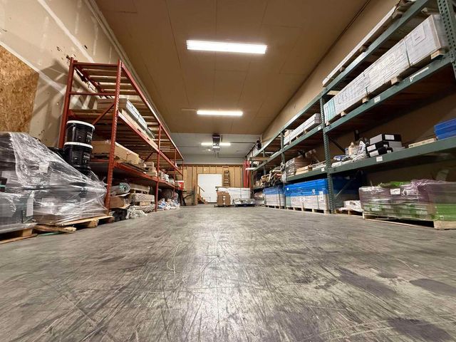 1546 W Locust Street, Davenport, IA 52804