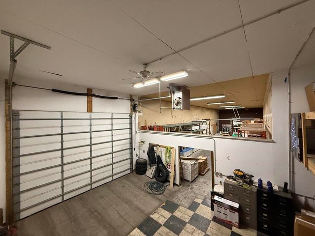 1546 W Locust Street, Davenport, IA 52804