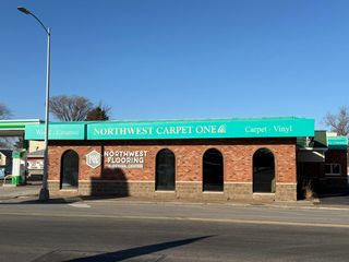 1546 W Locust Street, Davenport, IA 52804