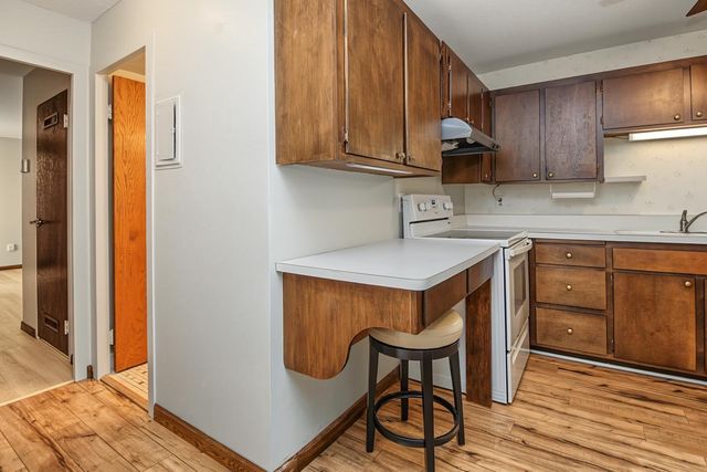 6450 York Avenue S 516, Edina, MN 55435