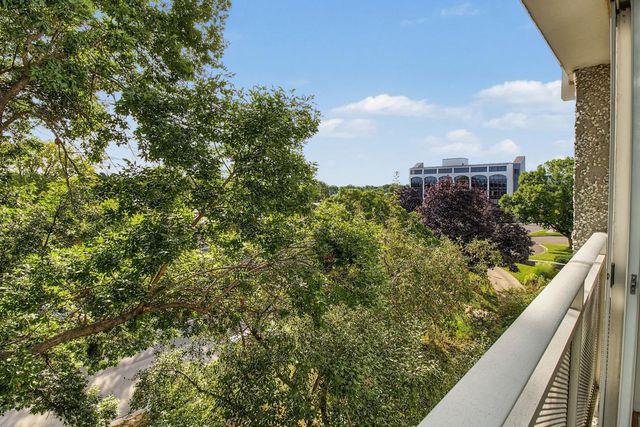 6450 York Avenue S 516, Edina, MN 55435