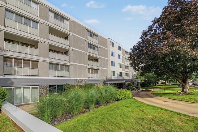 6450 York Avenue S 516, Edina, MN 55435