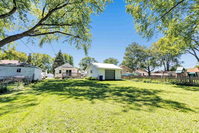 1192 BOND STREET, Green Bay, WI 54303