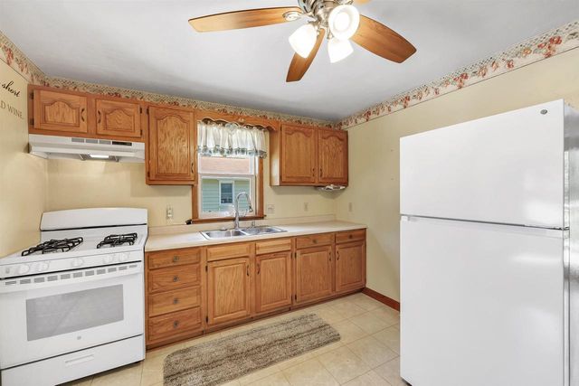 1192 BOND STREET, Green Bay, WI 54303