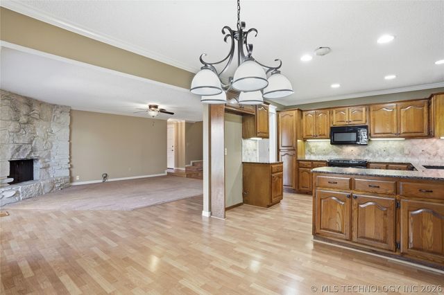 1711 Valley Road, Sapulpa, OK 74066