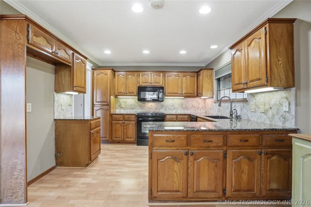 1711 Valley Road, Sapulpa, OK 74066