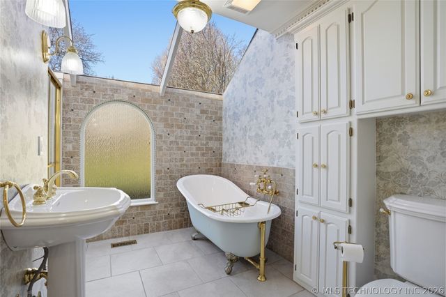 1711 Valley Road, Sapulpa, OK 74066