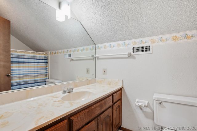 1711 Valley Road, Sapulpa, OK 74066