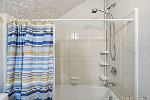 1711 Valley Road, Sapulpa, OK 74066