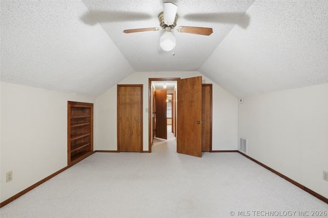 1711 Valley Road, Sapulpa, OK 74066