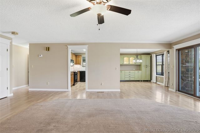 1711 Valley Road, Sapulpa, OK 74066