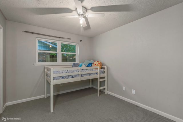 3911 Parkway Drive, Bossier City, LA 71112