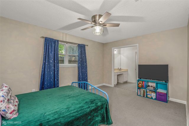 3911 Parkway Drive, Bossier City, LA 71112