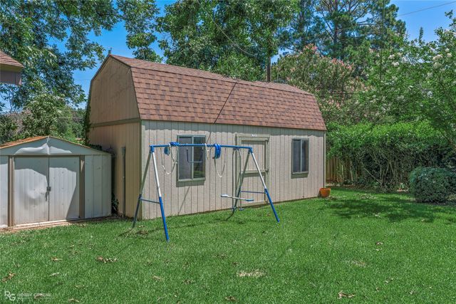 3911 Parkway Drive, Bossier City, LA 71112