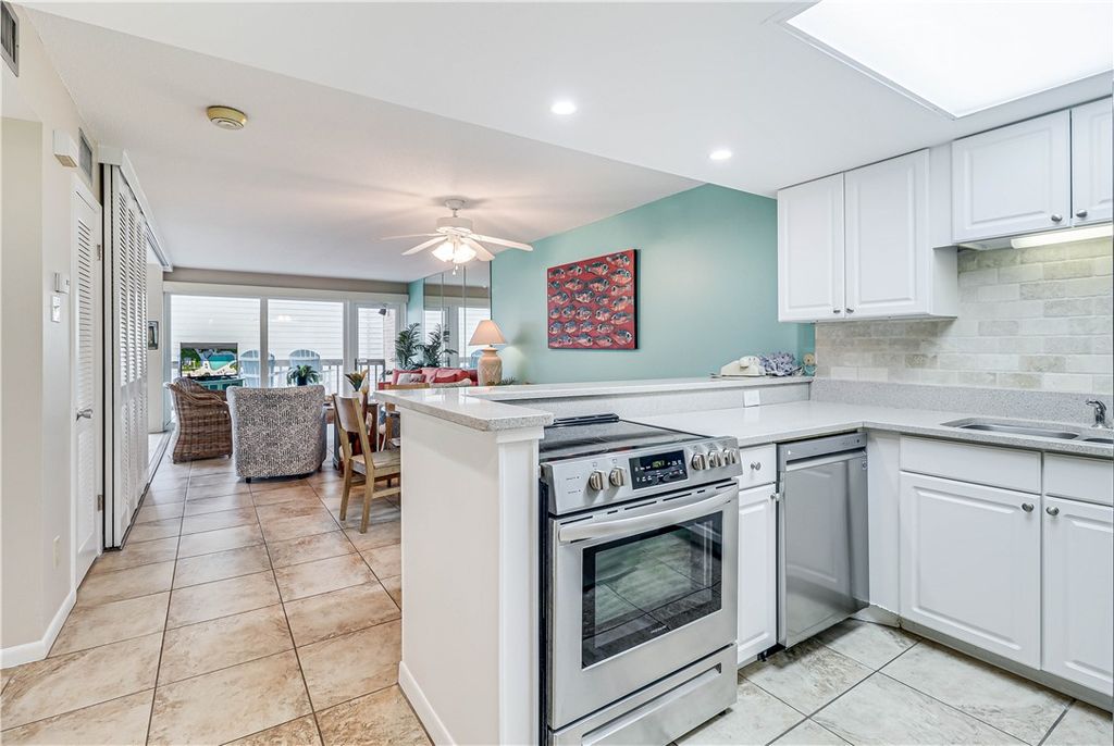14810 Windward Dr 302, Corpus Christi, TX 78418 — photo 4