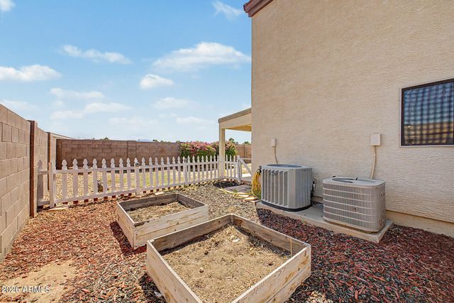 2525 W TANNER RANCH Road, San Tan Valley, AZ 85144