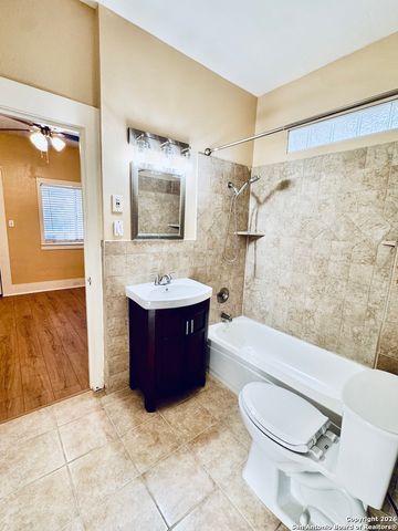 1722 W French, San Antonio, TX 78201