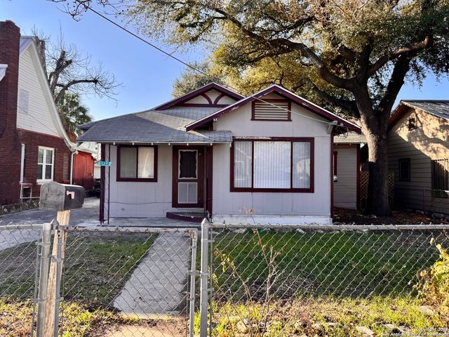 1722 W French, San Antonio, TX 78201