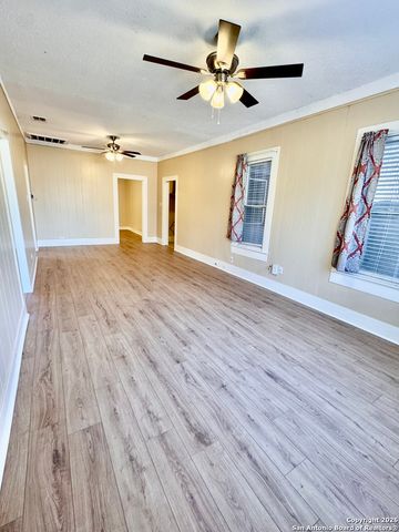 1722 W French, San Antonio, TX 78201