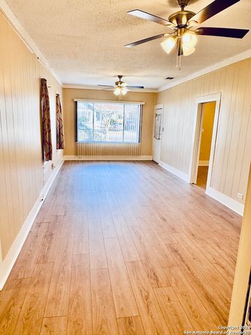 1722 W French, San Antonio, TX 78201