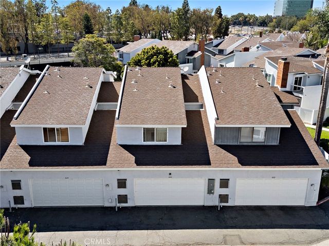 622 Whitney Way, Costa Mesa, CA 92626