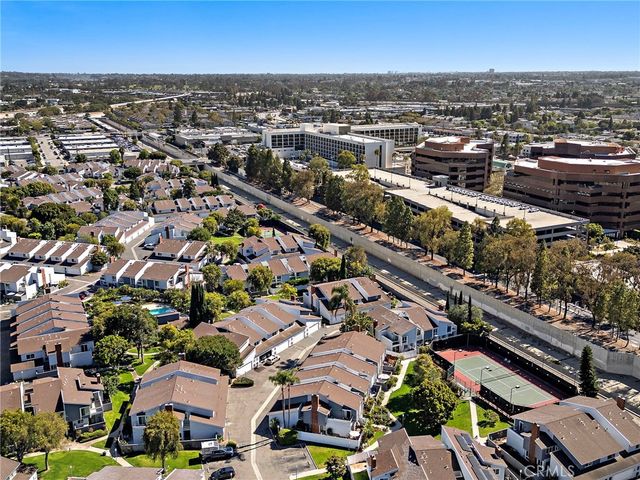 622 Whitney Way, Costa Mesa, CA 92626