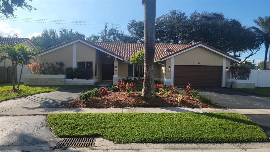 1191 NW 101st Way, Plantation, FL 33322