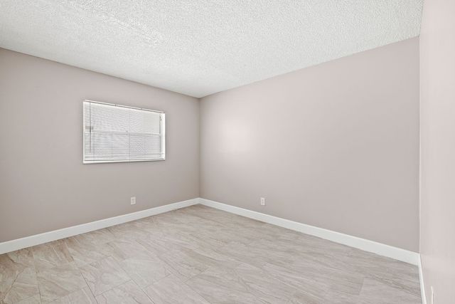 1166 6th Avenue B3, Vero Beach, FL 32960