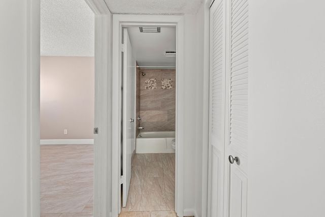 1166 6th Avenue B3, Vero Beach, FL 32960