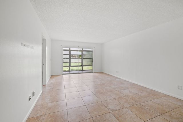 1166 6th Avenue B3, Vero Beach, FL 32960