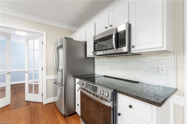 125 Village Club Lane, Clemmons, NC 27012