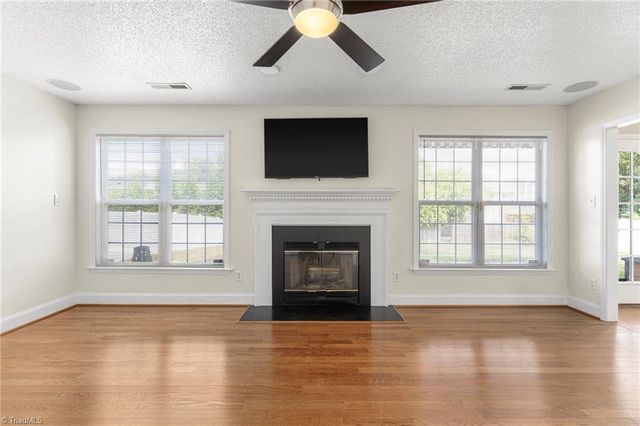 125 Village Club Lane, Clemmons, NC 27012