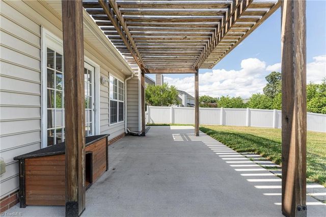 125 Village Club Lane, Clemmons, NC 27012