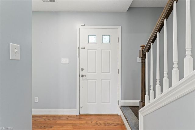 125 Village Club Lane, Clemmons, NC 27012