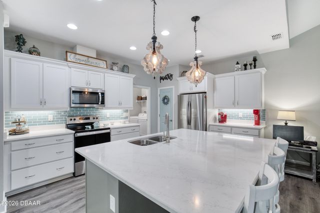 444 Lime Avenue, Daytona Beach, FL 32124