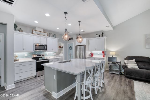 444 Lime Avenue, Daytona Beach, FL 32124