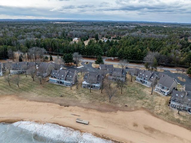 N7511 Harbor Drive, New Lisbon, WI 53950